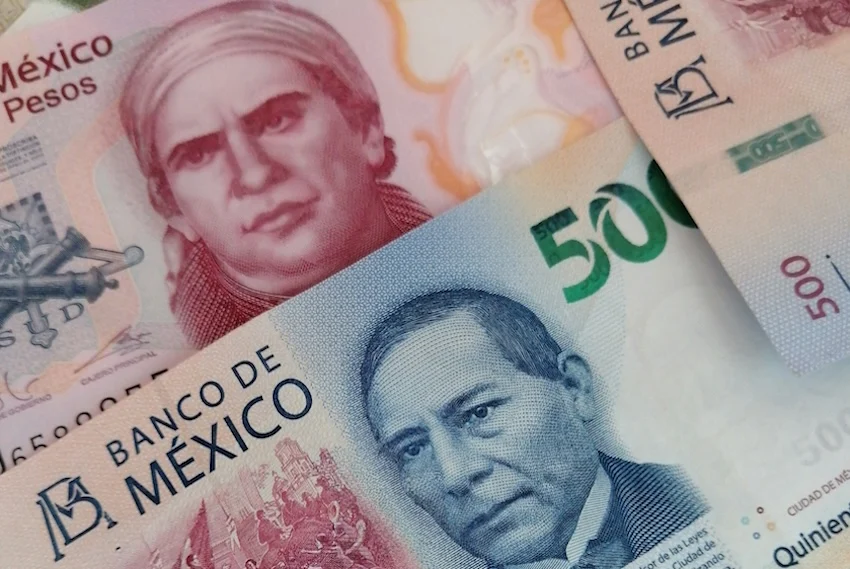 El sólido avance del peso mexicano se ve afectado por las preocupaciones sobre la inflación en EE. UU.