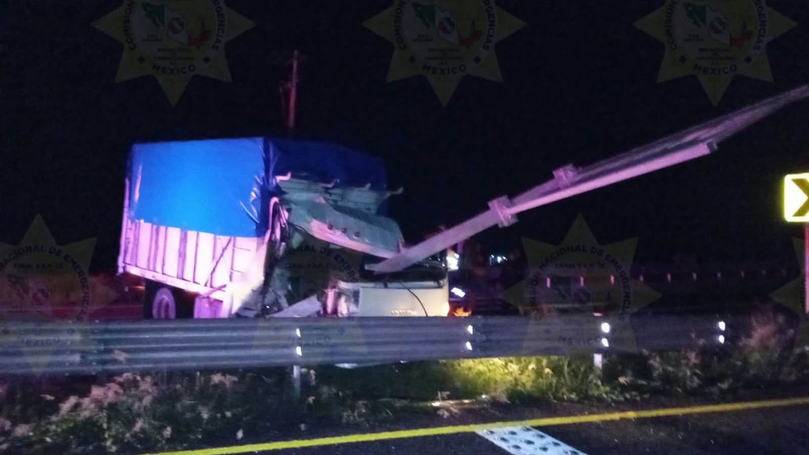 Accidente impactante en la autopista Compostela-Vallarta, cerca de El Capomo