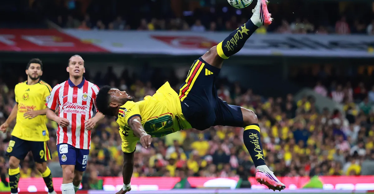 América y Chivas empatan en una emocionante edición del Superclásico
