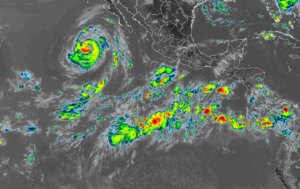 Huracán Marie, ahora de categoría 2, causa lluvias e inundaciones en Baja California Sur y la costa del Pacífico