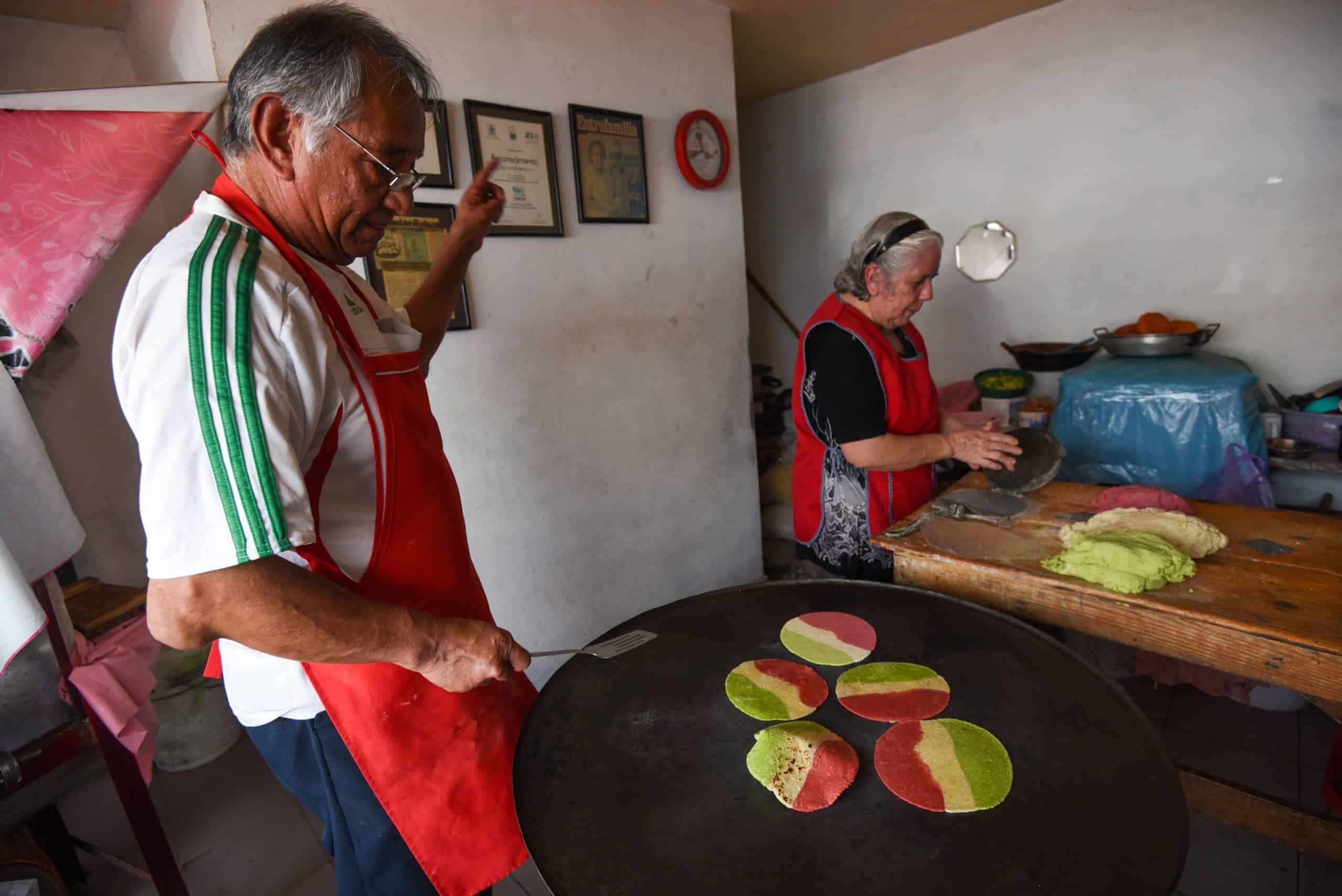 México en resumen: Exportaciones y producción de gas alcanzan niveles récord mientras crece el espíritu patriota