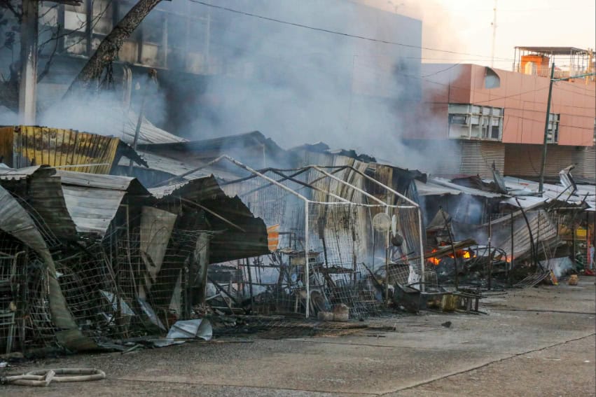 Un incendio causa daños en 108 locales del Mercado Central de Acapulco